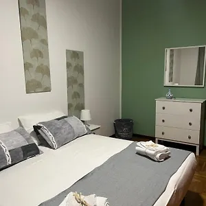 Ampio Bilocale A Milan